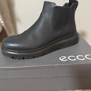 ECCO Women's Nouvelle Leather Chelsea Boot, Size 5-5.5, NIB